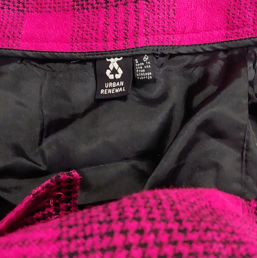 Urban Renewal pink plaid skirt - Picture 4 of 4